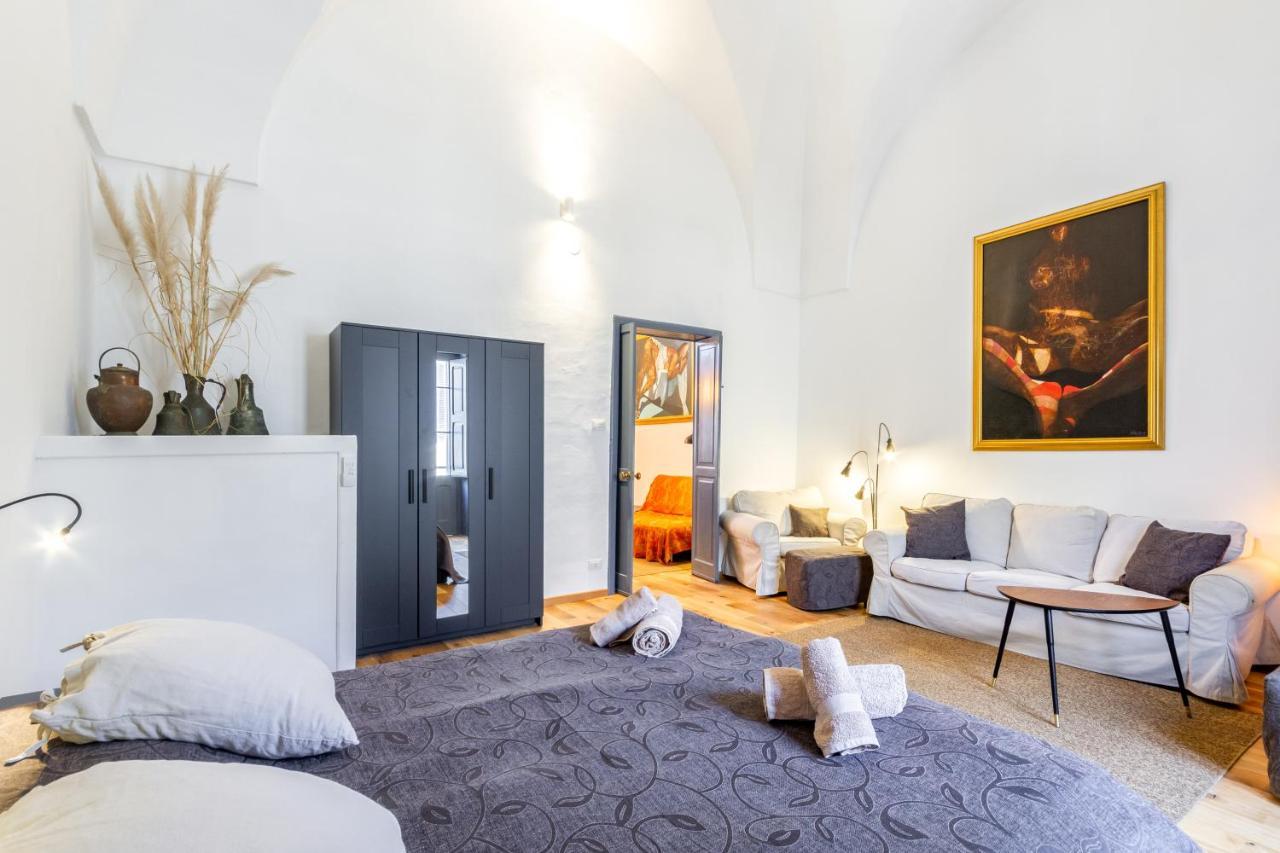 Lecce Center Charming Flat With Terrace Apartment Exterior foto