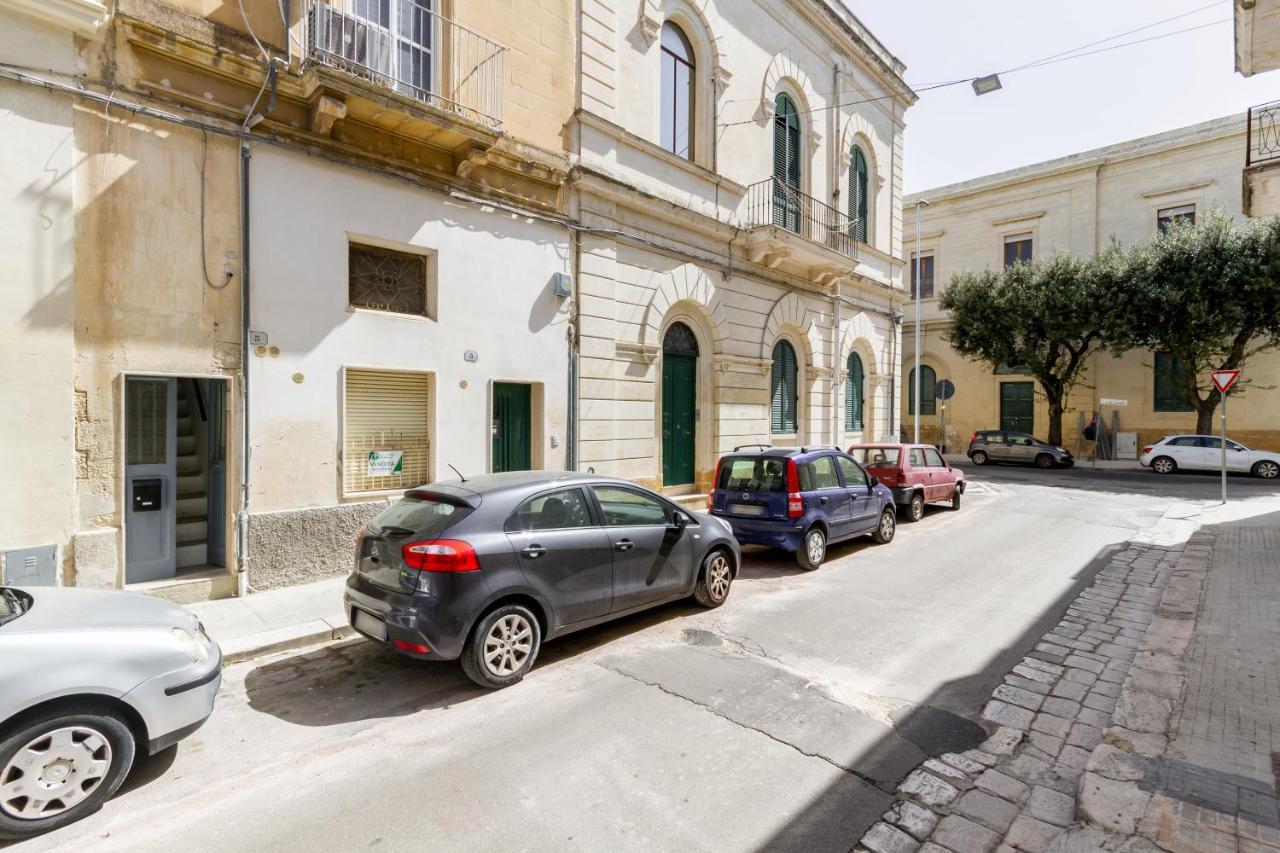 Lecce Center Charming Flat With Terrace Apartment Exterior foto